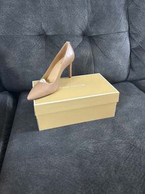 Dorothy Flex Leather Pump